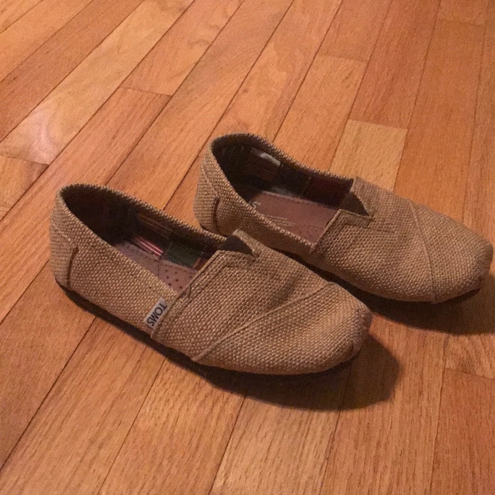 Toms